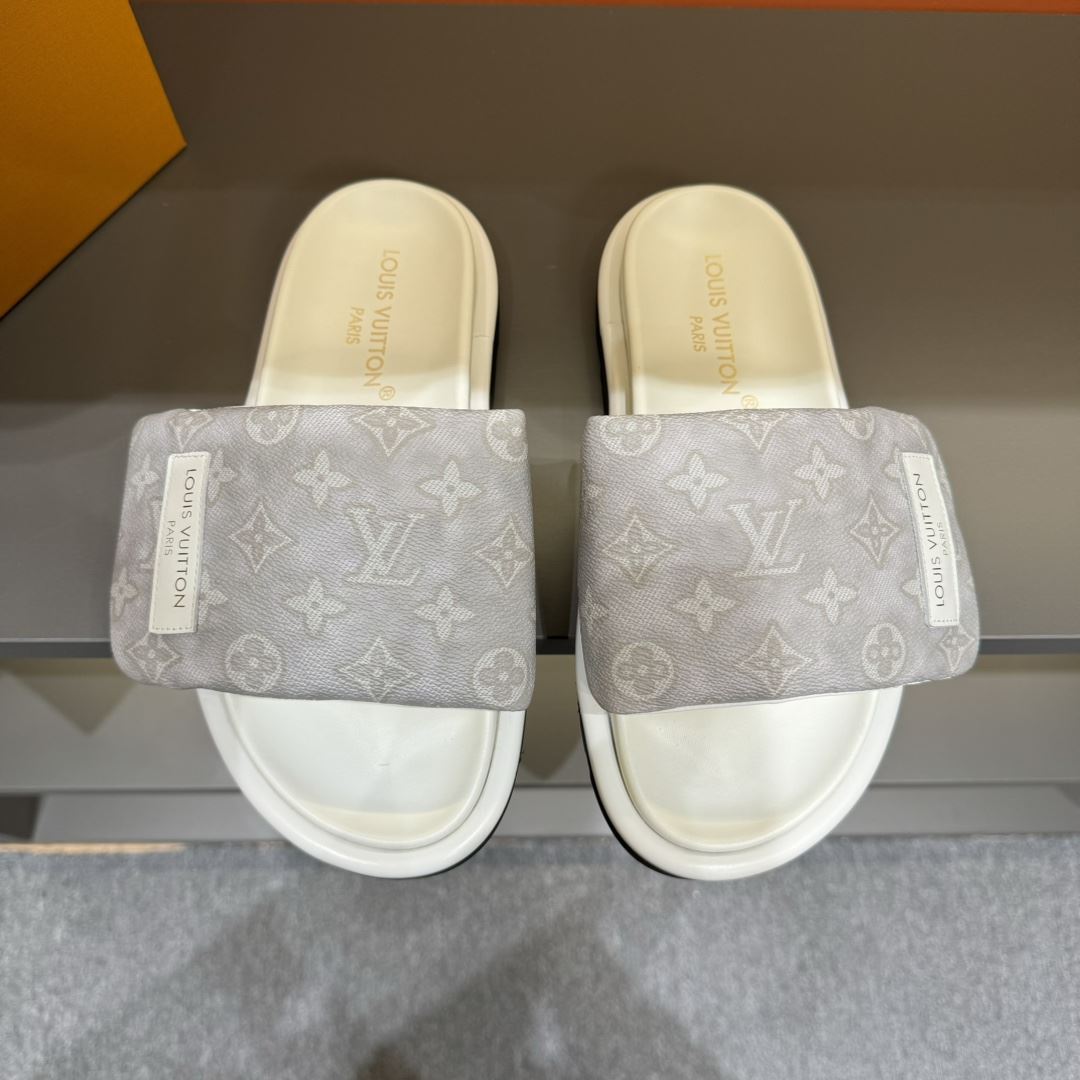 Louis Vuitton Slippers